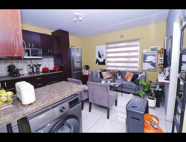 2 BEDROOM APARTMENT FOR SALE IN FLEURHOF